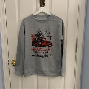 Gray Hallmark crewneck sweatshirt size small